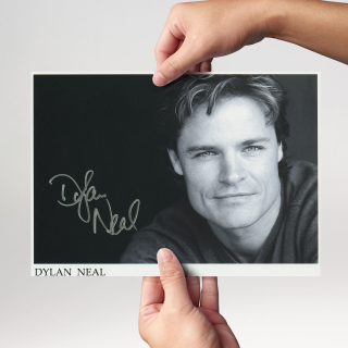 Dylan Neal1 aus Blood Ties - Originalautogramm mit Echtheitszertifikat