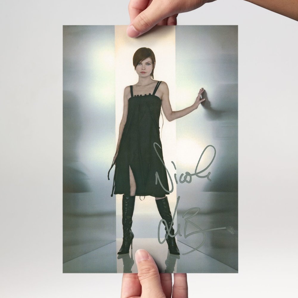 Nicole de Boer 5 - Star Trek Deep Space Nine Ezri Dax - Originalautog