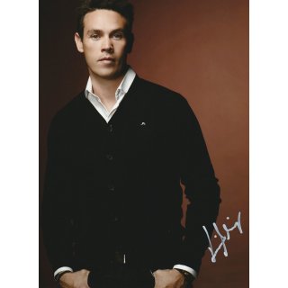 FedCon Original Autogramm GmbH Kevin Alejandro 2 aus Lucifer - Originalautogramm mit Echtheitszertifikat