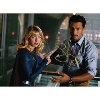 FedCon Autogramm GmbH Staz Nair 16 - Supergirl mit Echtheitszertifikat